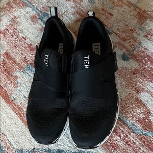 TIEM Black Women's Spin Shoes Size 8.5